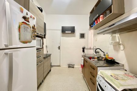 Apartamento à venda com 82m², 2 quartos e sem vagaCozinha