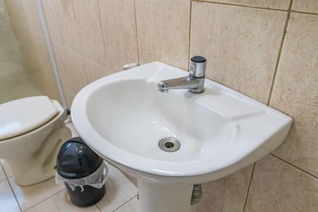 Casa de condomínio à venda com 130m², 3 quartos e 2 vagas Casa de condomínio à venda com 130m², 3 quartos e 2 vagasBanheiro Social