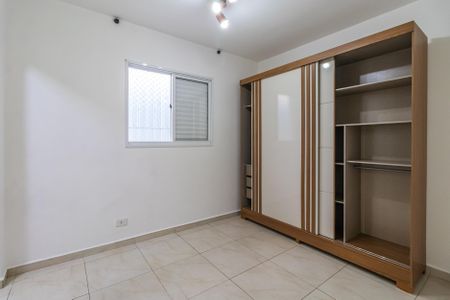 Suíte de casa de condomínio para alugar com 3 quartos, 130m² em Jardim Tupanci, Barueri
