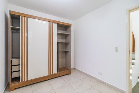 Suíte de casa de condomínio para alugar com 3 quartos, 130m² em Jardim Tupanci, Barueri