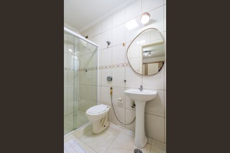 Casa de condomínio à venda com 130m², 3 quartos e 2 vagas Casa de condomínio à venda com 130m², 3 quartos e 2 vagasBanheiro da Suíte