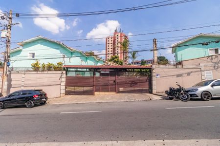 Casa de condomínio à venda com 130m², 3 quartos e 2 vagas Casa de condomínio à venda com 130m², 3 quartos e 2 vagasFachada