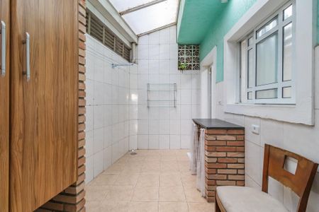Casa de condomínio à venda com 130m², 3 quartos e 2 vagas Casa de condomínio à venda com 130m², 3 quartos e 2 vagasÁrea de Serviço
