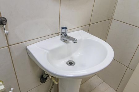 Casa de condomínio à venda com 130m², 3 quartos e 2 vagas Casa de condomínio à venda com 130m², 3 quartos e 2 vagasBanheiro da Suíte