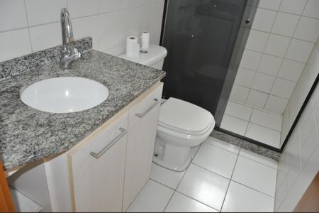 Apartamento à venda com 60m², 2 quartos e 2 vagasBanheiro social