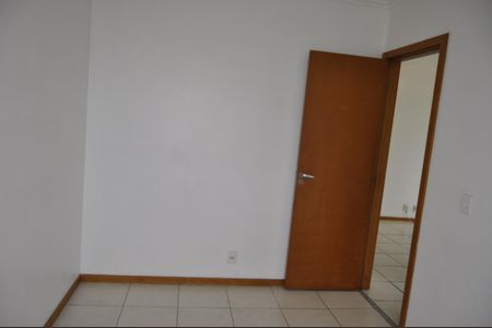 Apartamento à venda com 60m², 2 quartos e 2 vagasQuarto 2