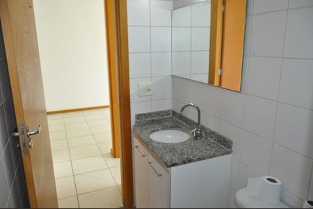 Apartamento à venda com 60m², 2 quartos e 2 vagasBanheiro social