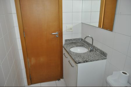 Apartamento à venda com 60m², 2 quartos e 2 vagasBanheiro social