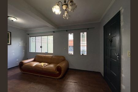 Casa à venda com 120m², 3 quartos e 2 vagasSala