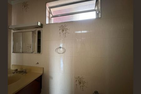 Casa à venda com 120m², 3 quartos e 2 vagasBanheiro
