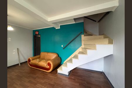 Casa à venda com 120m², 3 quartos e 2 vagasSala