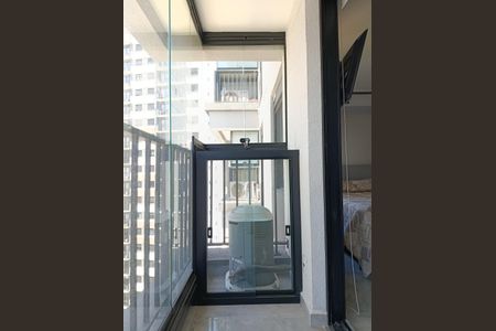 Varanda de kitnet/studio para alugar com 1 quarto, 32m² em Pinheiros, São Paulo