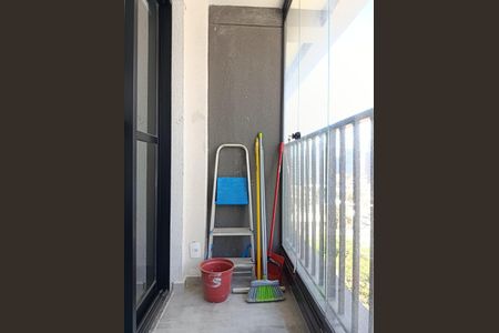 Varanda de kitnet/studio para alugar com 1 quarto, 32m² em Pinheiros, São Paulo