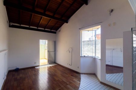 Casa para alugar com 270m², 3 quartos e 5 vagas Casa para alugar com 270m², 3 quartos e 5 vagasSuíte 3