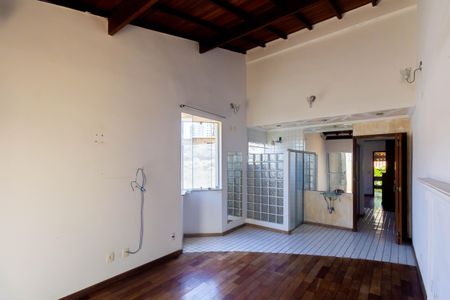 Casa para alugar com 270m², 3 quartos e 5 vagas Casa para alugar com 270m², 3 quartos e 5 vagasSuíte 3