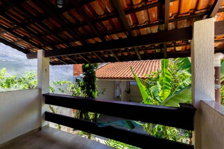 Casa para alugar com 270m², 3 quartos e 5 vagas Casa para alugar com 270m², 3 quartos e 5 vagasVaranda da Suíte 2