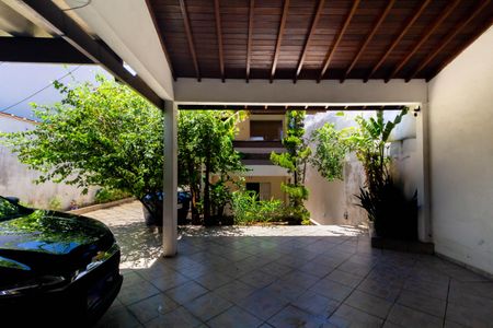 Casa para alugar com 270m², 3 quartos e 5 vagas Casa para alugar com 270m², 3 quartos e 5 vagasGaragem