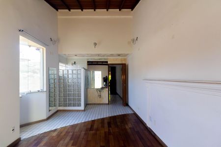 Casa para alugar com 270m², 3 quartos e 5 vagas Casa para alugar com 270m², 3 quartos e 5 vagasSuíte 3