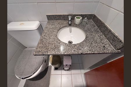Lavabo de apartamento à venda com 2 quartos, 110m² em Recreio dos Bandeirantes, Rio de Janeiro