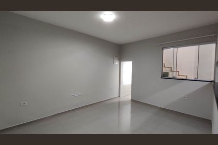 Quarto / Sala de casa para alugar com 1 quarto, 60m² em Parque Atlântica, Ferraz de Vasconcelos