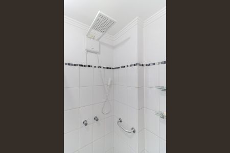 Casa à venda com 347m², 5 quartos e 6 vagasBanheiro da Suíte 2