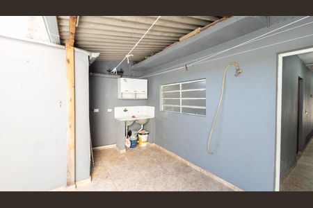 Casa à venda com 168m², 3 quartos e 2 vagasÁrea de serviço