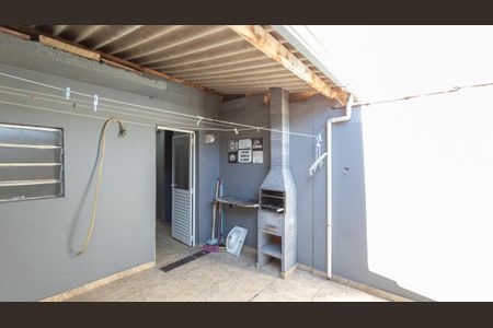 Casa à venda com 168m², 3 quartos e 2 vagasÁrea de serviço