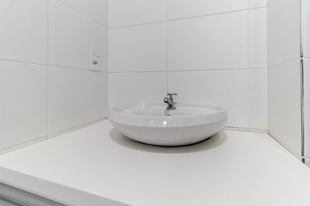 Banheiro de apartamento para alugar com 1 quarto, 25m² em Vila Buarque, São Paulo