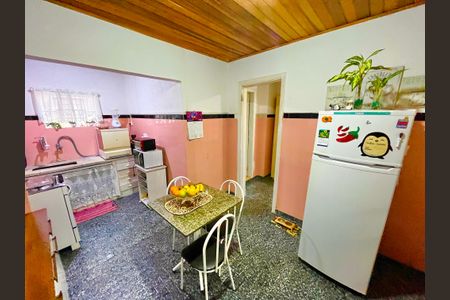 Casa à venda com 75m², 2 quartos e 1 vagaCozinha