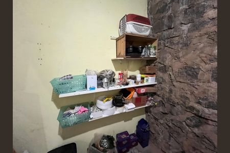 Casa à venda com 75m², 2 quartos e 1 vagaEdícula