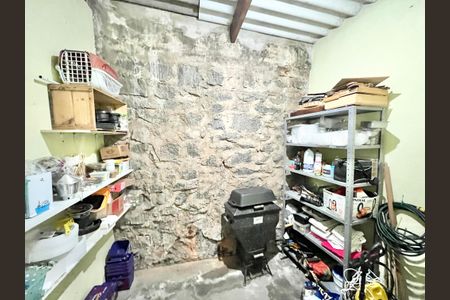 Casa à venda com 75m², 2 quartos e 1 vagaEdícula