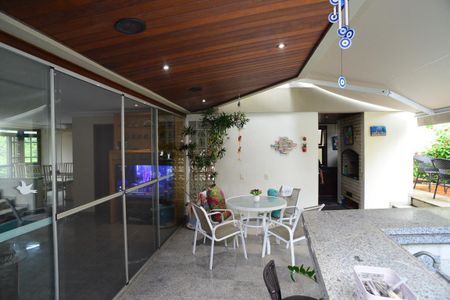 Casa de condomínio à venda com 432m², 4 quartos e 3 vagasEspaço Gourmet