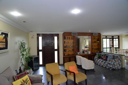 Sala de casa de condomínio à venda com 4 quartos, 432m² em Barra da Tijuca, Rio de Janeiro