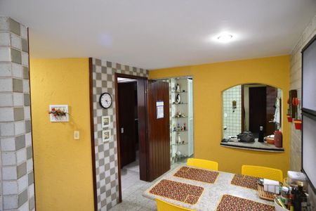 Casa de condomínio à venda com 432m², 4 quartos e 3 vagasCozinha