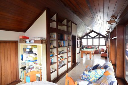 Casa de condomínio à venda com 432m², 4 quartos e 3 vagasSalão de Jogos