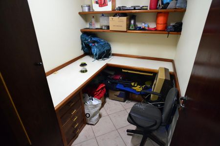 Casa de condomínio à venda com 432m², 4 quartos e 3 vagasQuarto 2