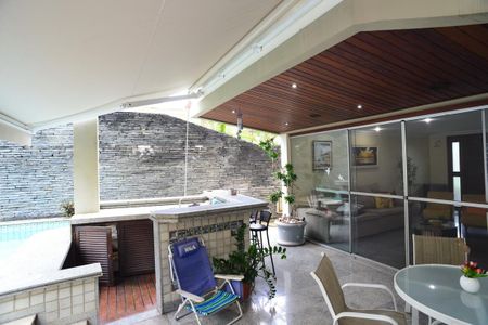 Casa de condomínio à venda com 432m², 4 quartos e 3 vagasEspaço Gourmet