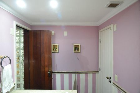 Casa de condomínio à venda com 432m², 4 quartos e 3 vagasLavabo