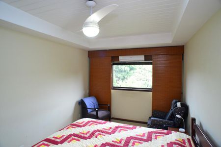 Casa de condomínio à venda com 432m², 4 quartos e 3 vagasSuíte Principal