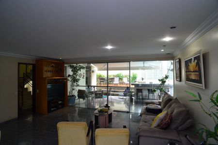 Casa de condomínio à venda com 432m², 4 quartos e 3 vagasSala