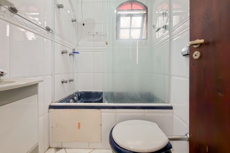 Casa para alugar com 200m², 4 quartos e 4 vagasBanheiro da Suíte