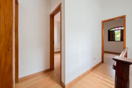 Casa para alugar com 200m², 4 quartos e 4 vagasCorredor - Piso Superior