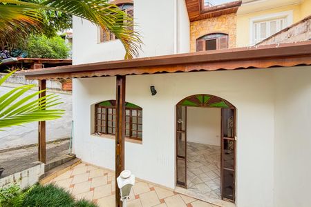 Casa para alugar com 200m², 4 quartos e 4 vagasFrente da Casa