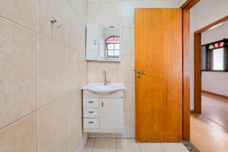 Casa para alugar com 200m², 4 quartos e 4 vagasBanheiro Corredor