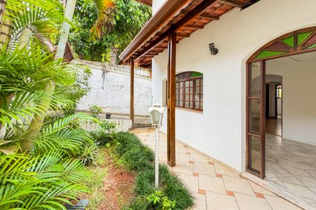 Casa para alugar com 200m², 4 quartos e 4 vagasFrente da Casa