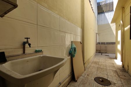 Casa de condomínio à venda com 180m², 3 quartos e 2 vagas Casa de condomínio à venda com 180m², 3 quartos e 2 vagasÁrea de Serviço