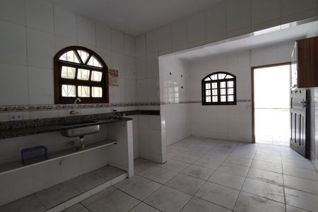 Casa de condomínio à venda com 180m², 3 quartos e 2 vagas Casa de condomínio à venda com 180m², 3 quartos e 2 vagasCozinha