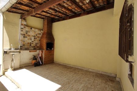 Casa de condomínio à venda com 180m², 3 quartos e 2 vagas Casa de condomínio à venda com 180m², 3 quartos e 2 vagasChurrasqueira