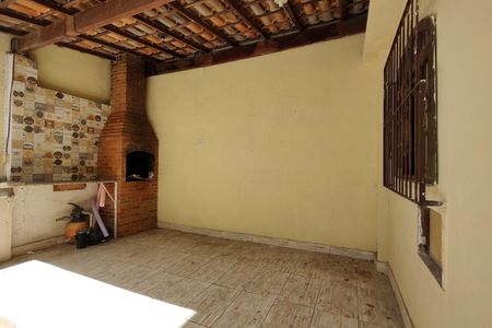 Casa de condomínio à venda com 180m², 3 quartos e 2 vagas Casa de condomínio à venda com 180m², 3 quartos e 2 vagasChurrasqueira