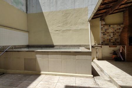 Casa de condomínio à venda com 180m², 3 quartos e 2 vagas Casa de condomínio à venda com 180m², 3 quartos e 2 vagasPiscina